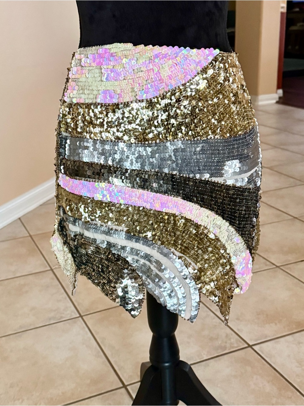 ⁠ Jen’s Pirate Booty Vintage Sequin Asymmetrical Mini Skirt Size Medium⁠